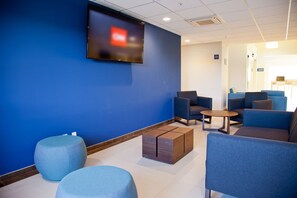 Flat-screen TV - City Express by Marriott Apizaco (Apizaco)