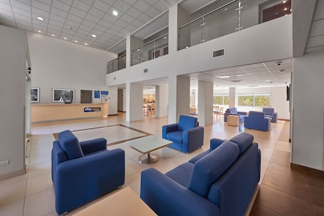 Lobby. City Express by Marriott Apizaco