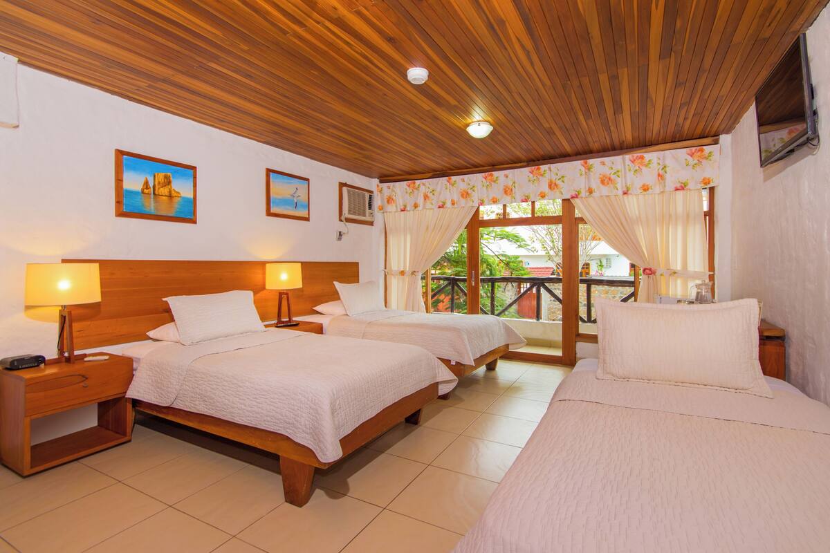 standard triple room | in-room safe, desk, free cots/infant beds, free wifi