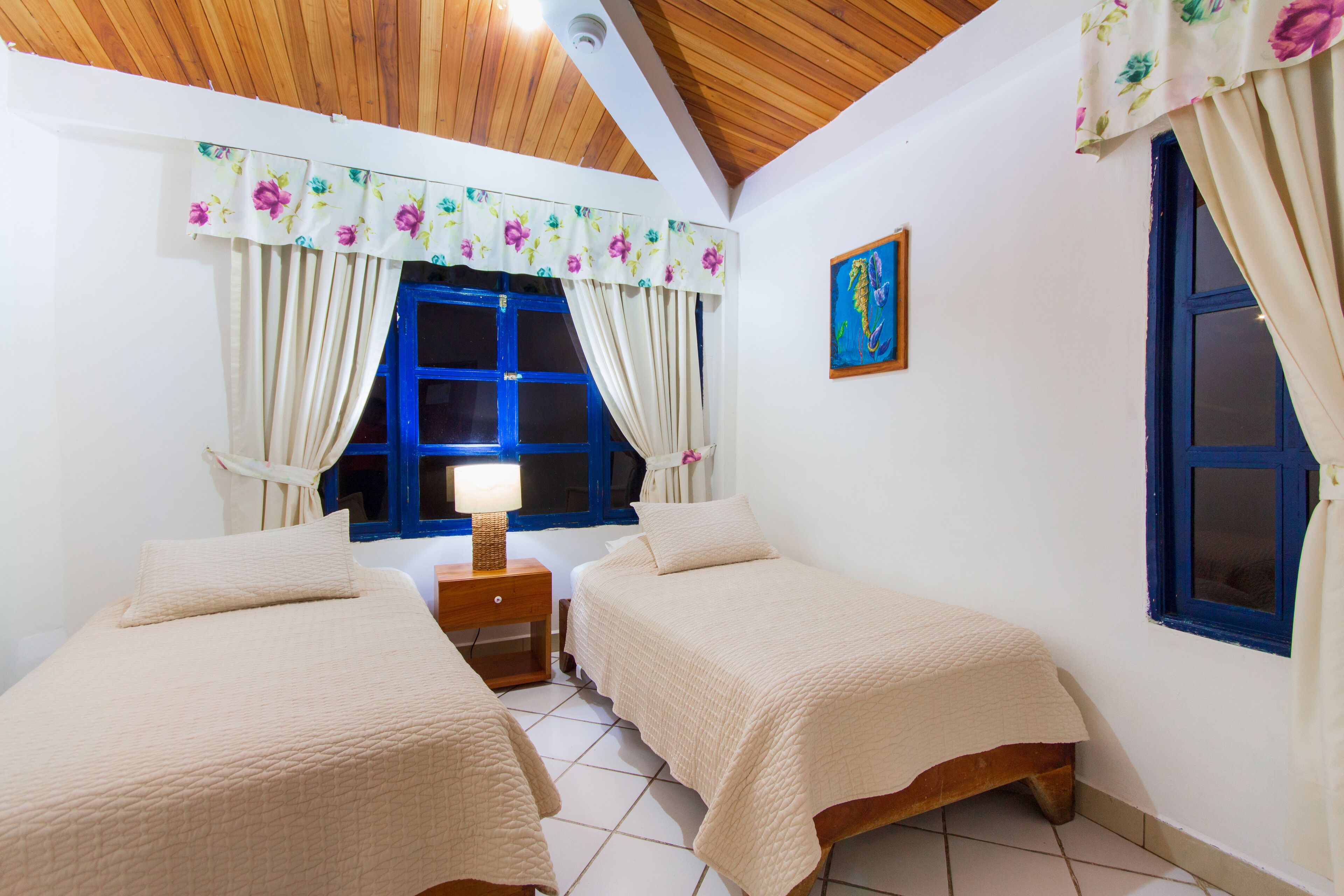 family cabin | in-room safe, desk, free cots/infant beds, free wifi