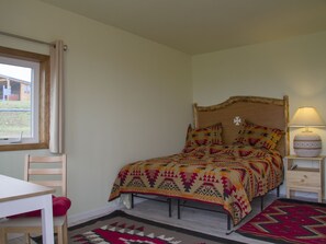Traditional-Ferienhütte, eigenes Bad (Buffalo-Cabin #2) | 1 Schlafzimmer