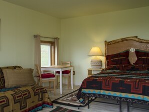 Traditional-Ferienhütte, eigenes Bad (Bear-Cabin #1) | 1 Schlafzimmer