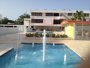 2 outdoor pools
