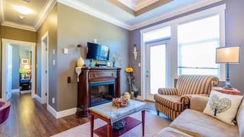 The "Under the Tuscan Sun" Suite | Living area