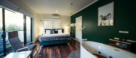 Lilly Pilly Suite - Spa Bath | 1 bedroom, premium bedding, down comforters, individually decorated