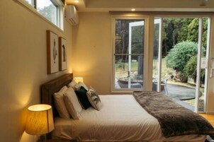 Honeysuckle Villa | 1 bedroom, premium bedding, down comforters, individually decorated