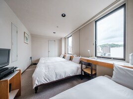 スタンダード 4 人部屋 4 ベッドルーム | デスク、ベッドシーツ