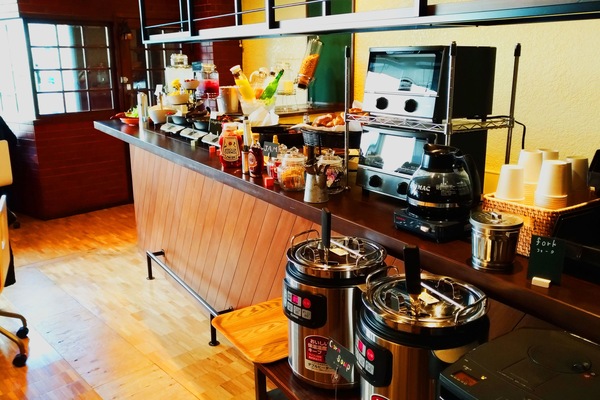 Daily buffet breakfast for a fee