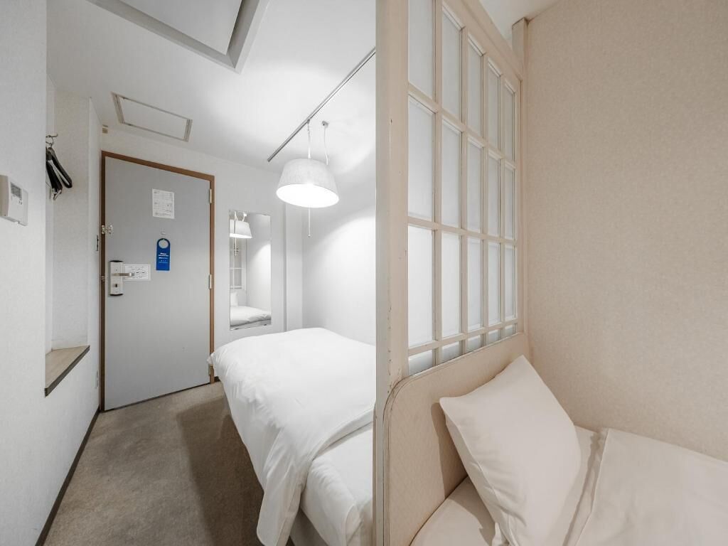 Bureau, draps fournis