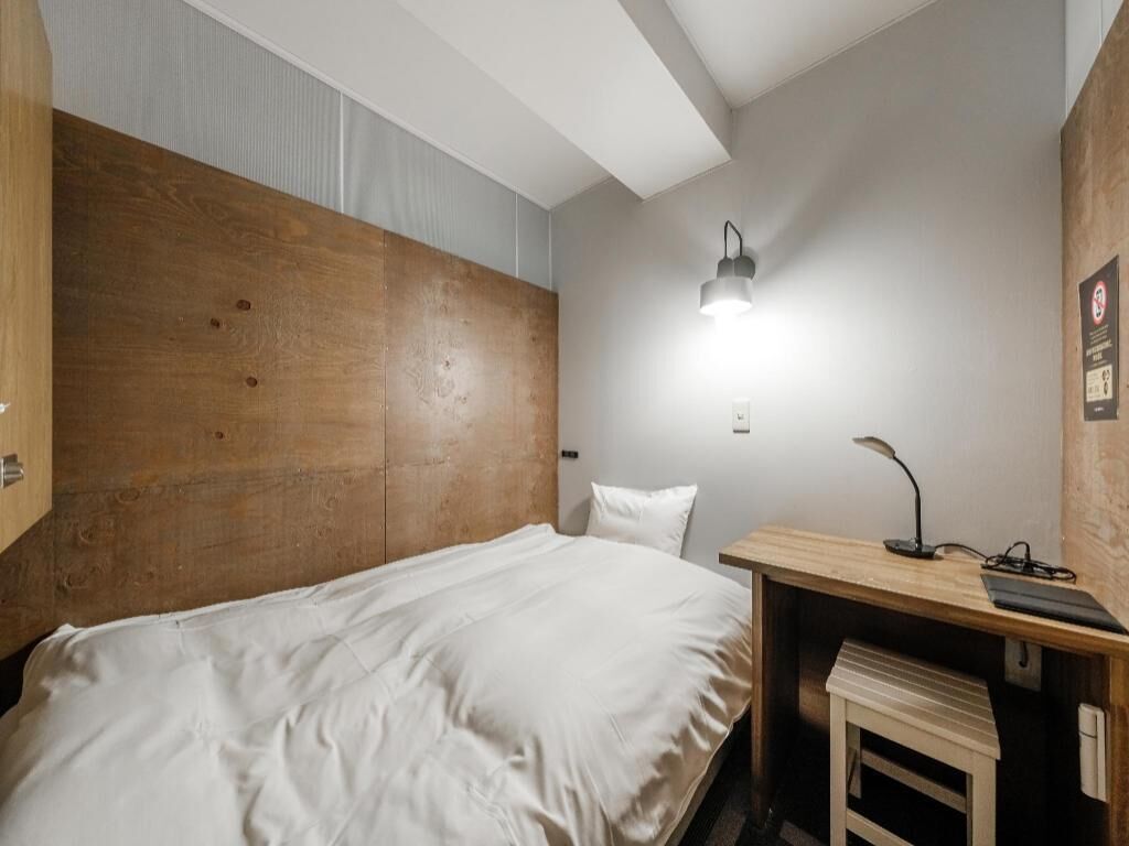 Bureau, draps fournis