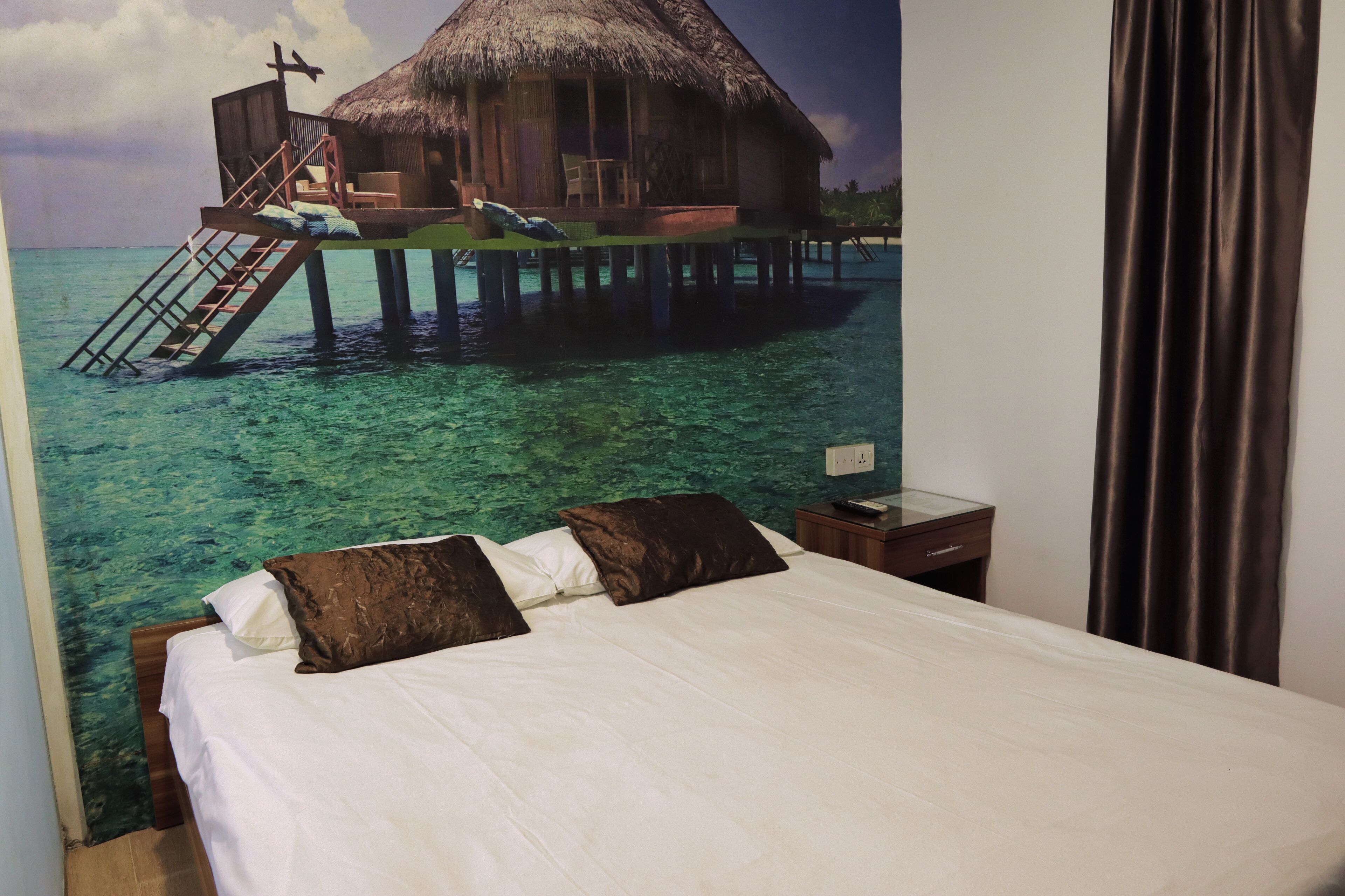 Photo - Rain Forest Hotel
