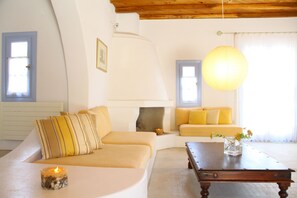 LCD TV - Nama Villas (Mykonos)