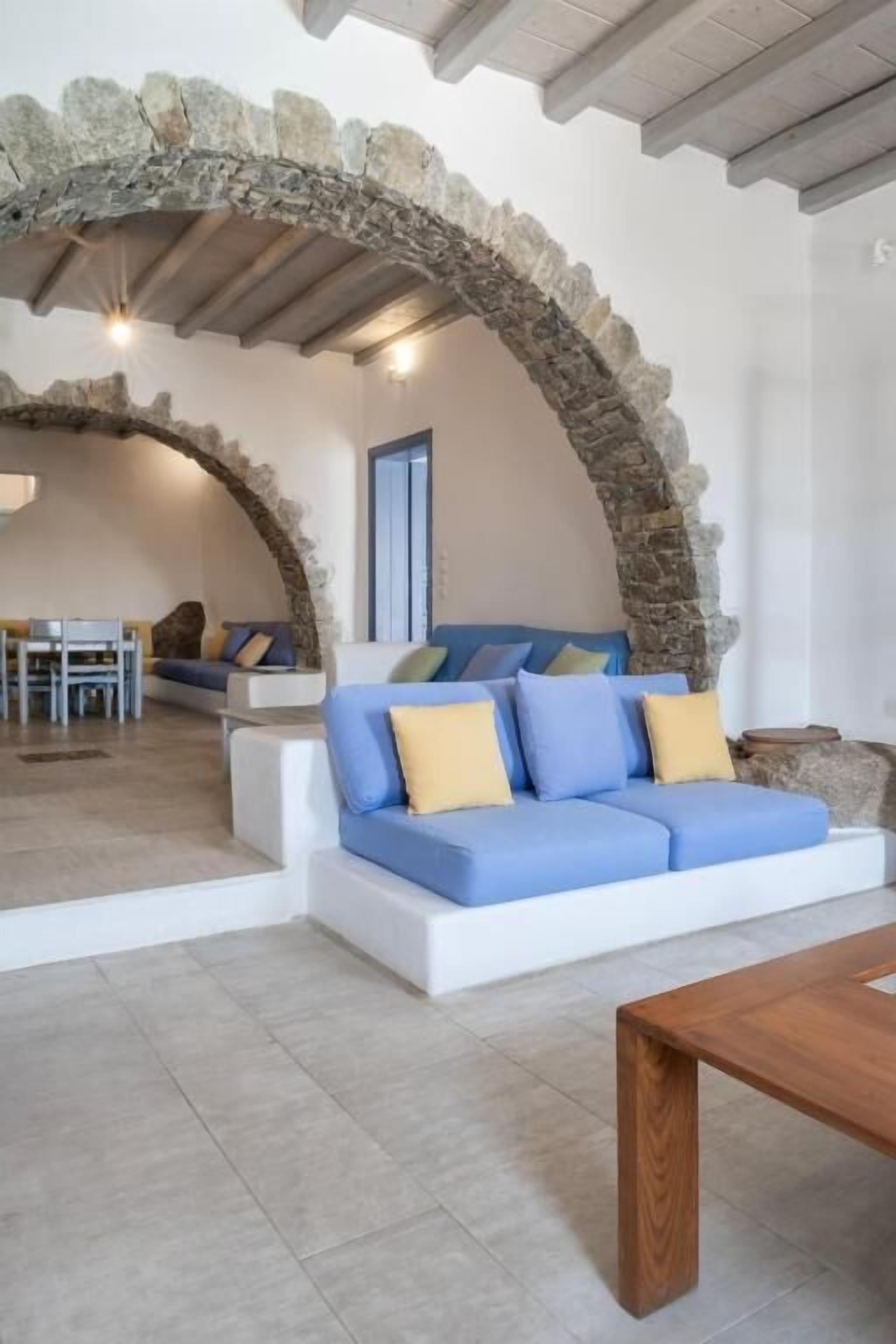 Superior Suite Pool/Sea View | Living area | LCD TV