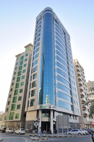 Building design. Aldar Hotel