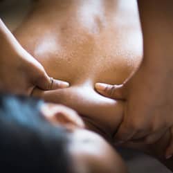 Couples treatment rooms, body treatments, aromatherapy