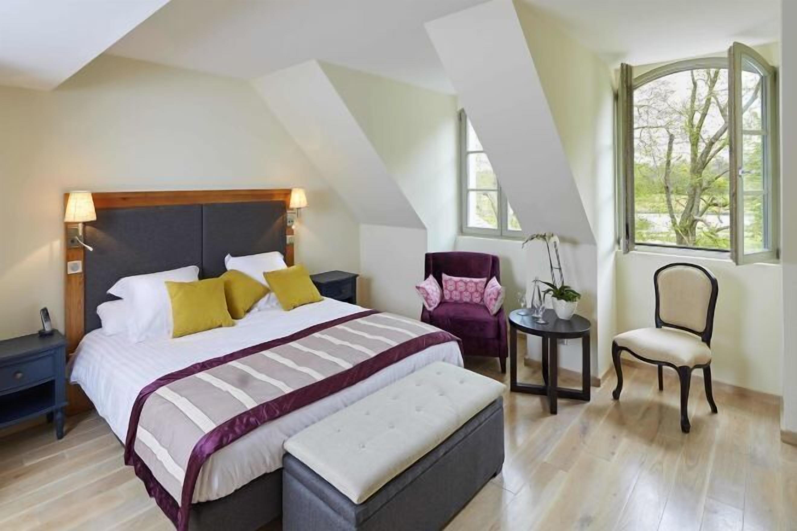 Premium bedding, memory foam beds, in-room safe, desk