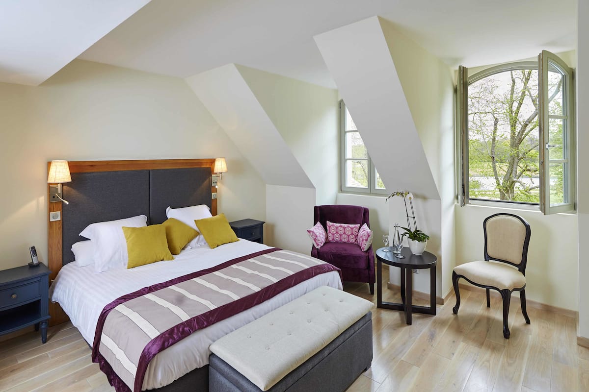 Premium bedding, memory foam beds, in-room safe, desk