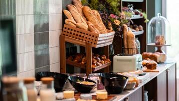 Daily buffet breakfast (EUR 22.50 per person)