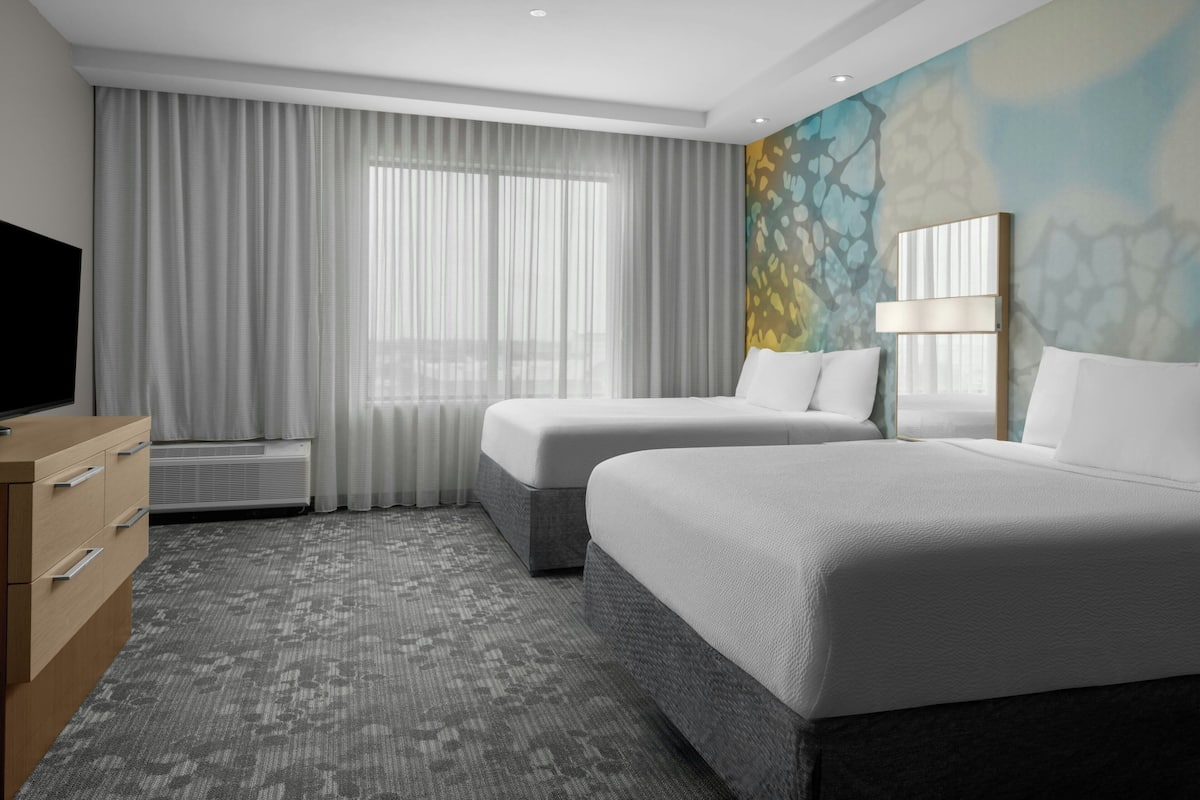 Suite, 1 Bedroom, Non Smoking | Premium bedding, desk, blackout curtains, iron/ironing board