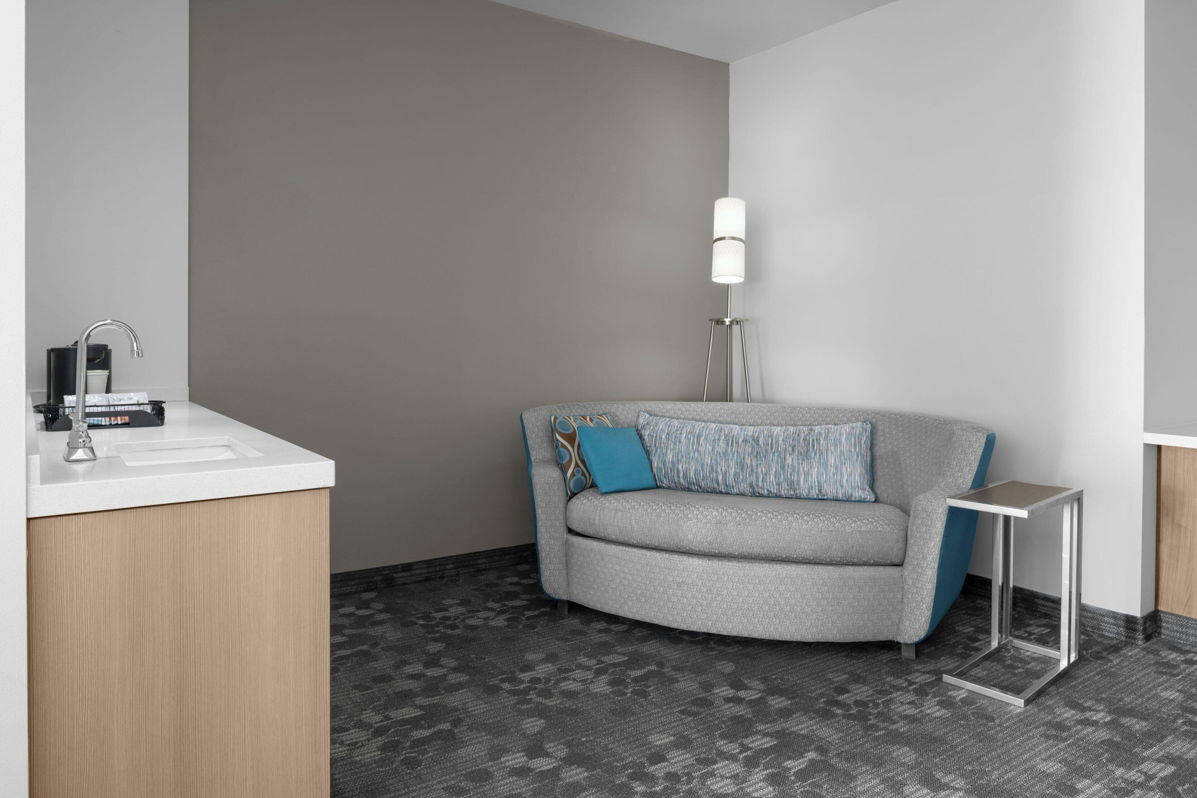 suite, 1 bedroom, non smoking | living area | 47-inch led tv with satellite channels, smart tv, netflix