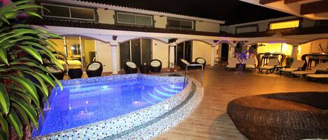 Piscine extérieure