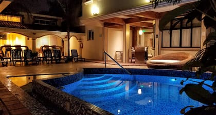 Cedros Inn Boutique Hotel