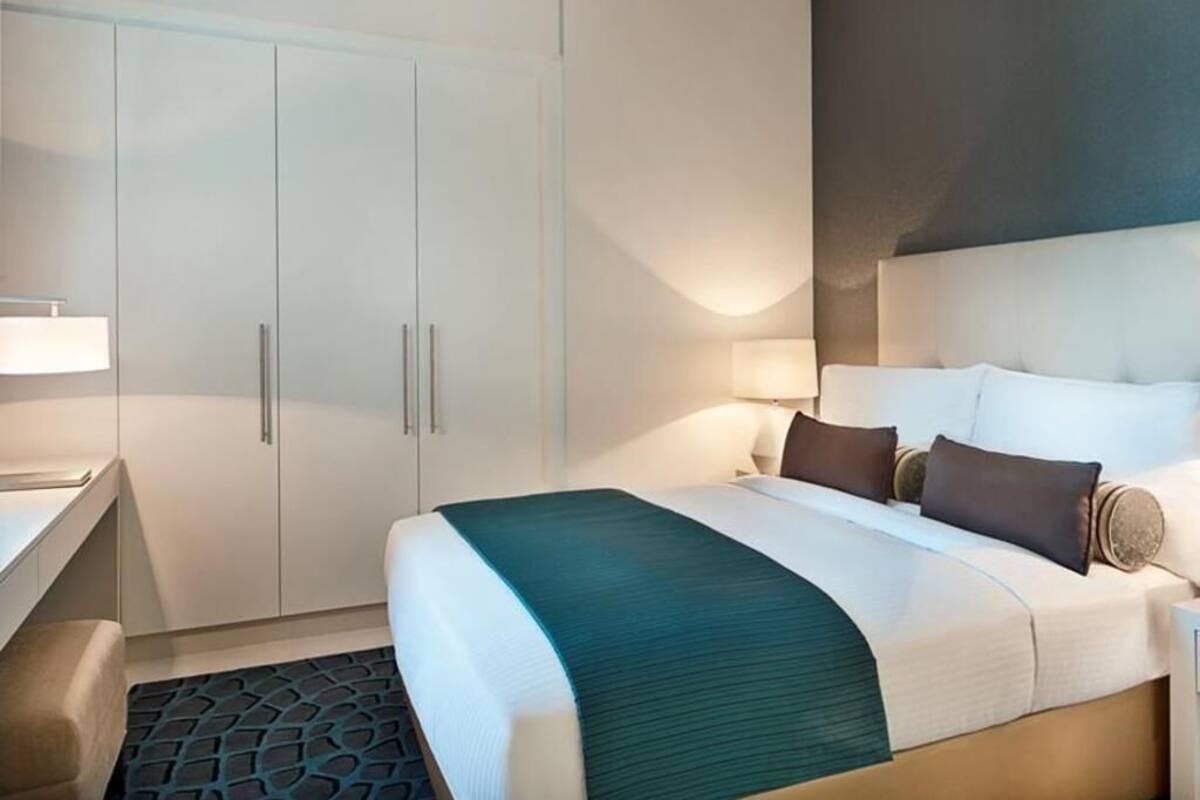 Premium bedding, in-room safe, desk, soundproofing