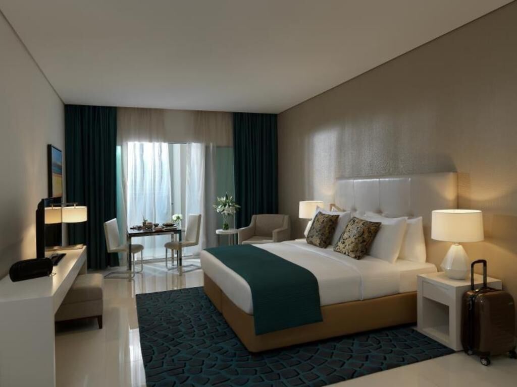 Premium bedding, in-room safe, desk, soundproofing