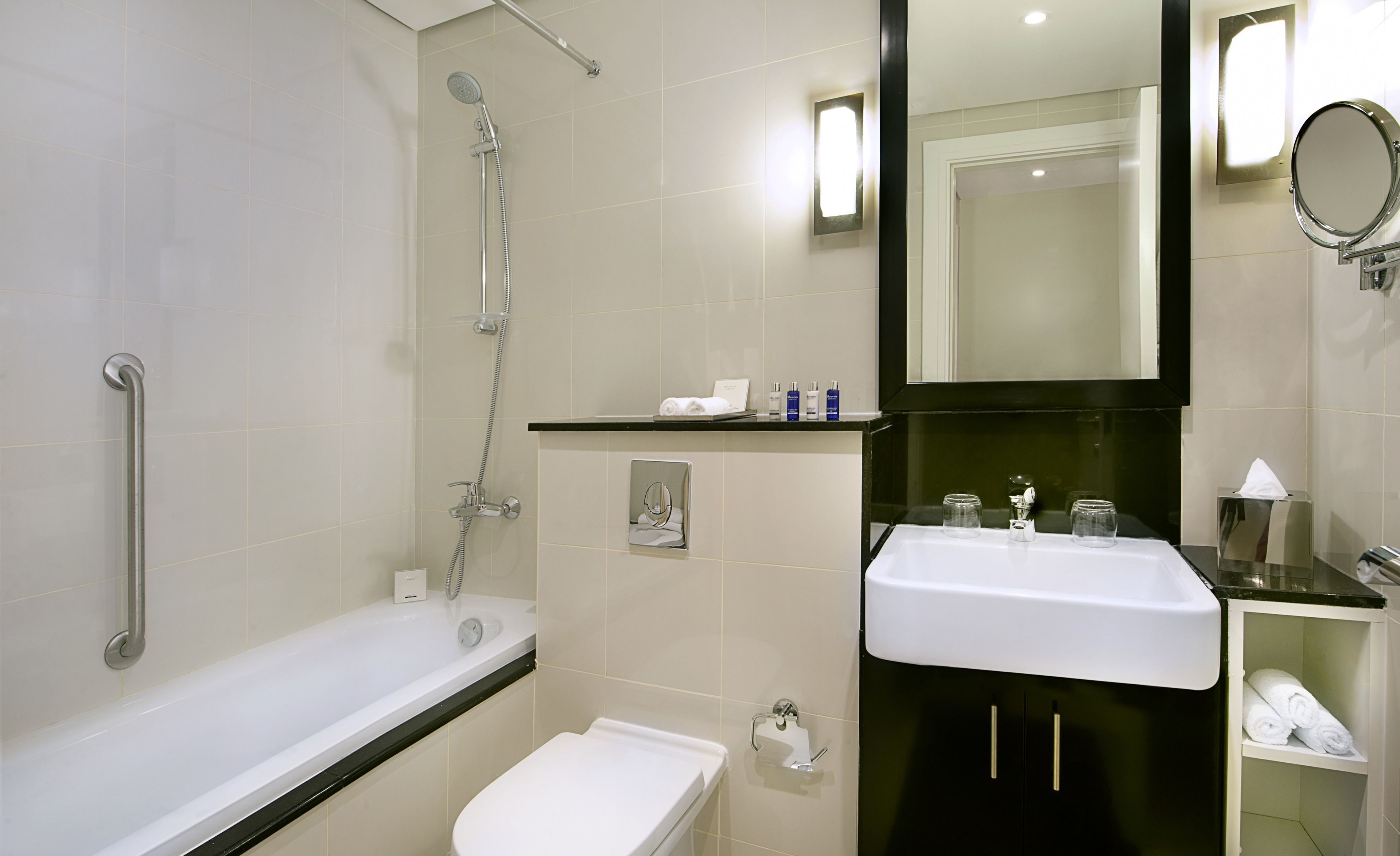 Combined shower/tub, free toiletries, hair dryer, bathrobes