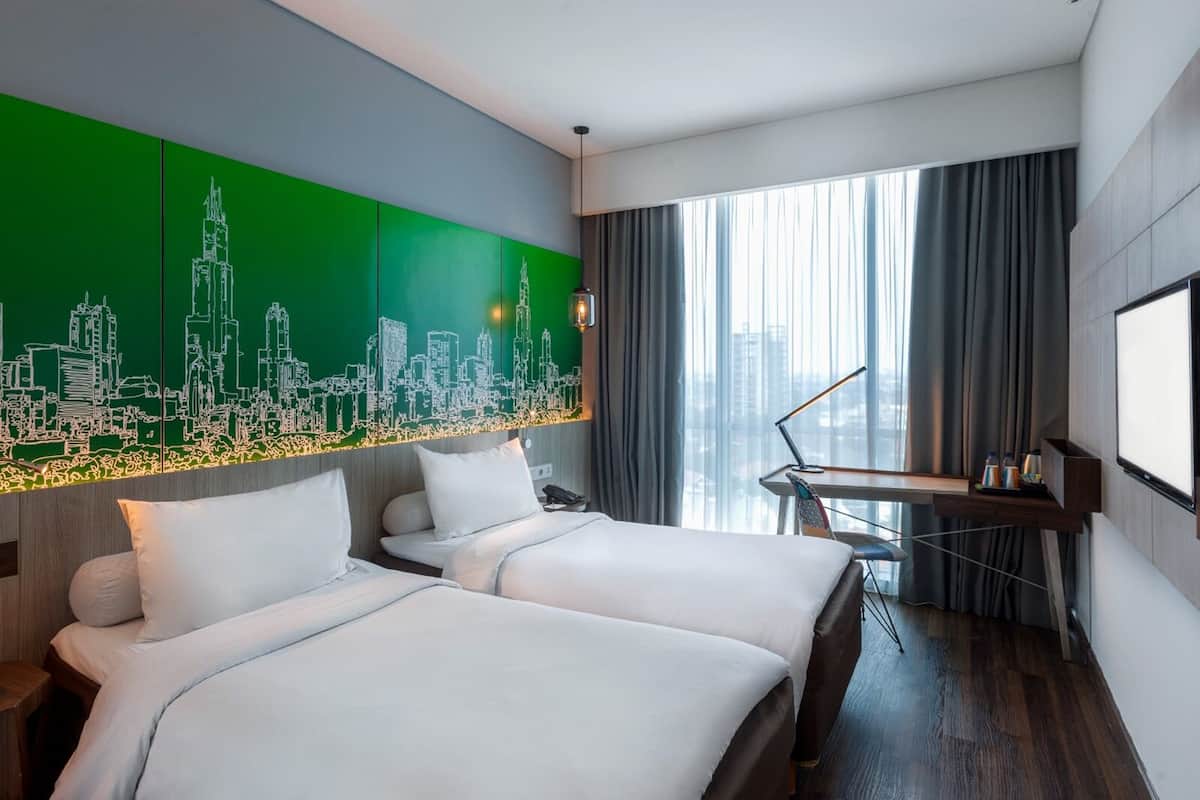 superior twin room | 1 bedroom, in-room safe, desk, laptop workspace