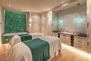 Couples treatment rooms, body treatments, hot stone massages