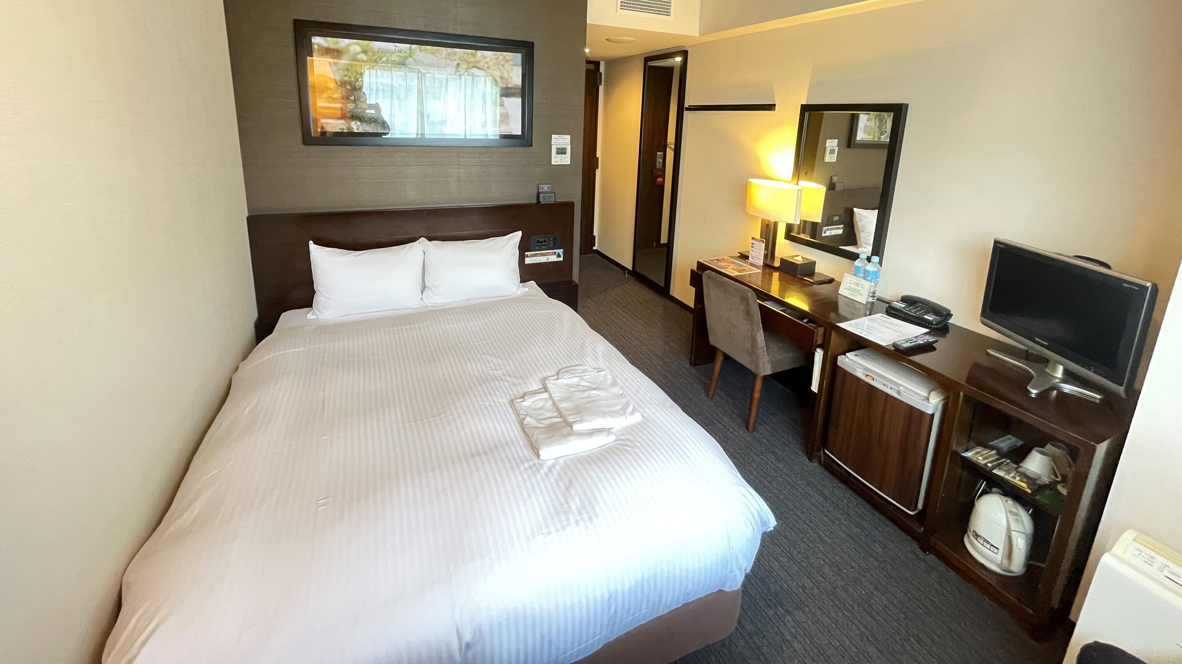 In-room safe, desk, iron/ironing board, free WiFi