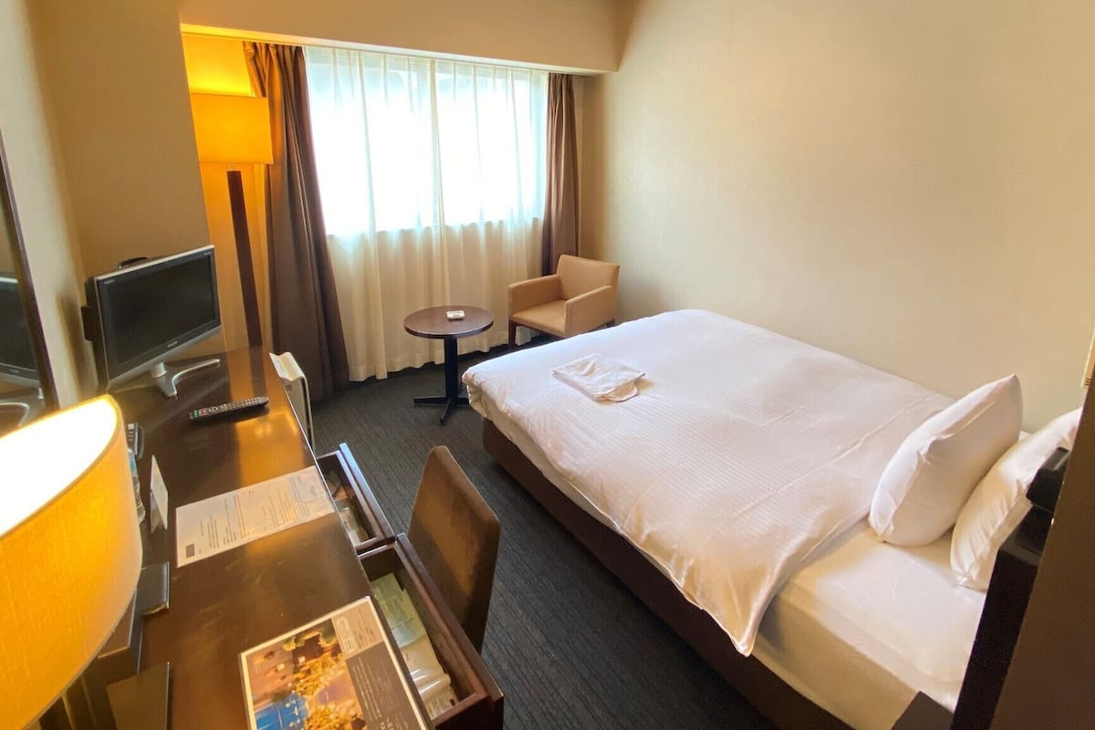 In-room safe, desk, iron/ironing board (on request), free WiFi