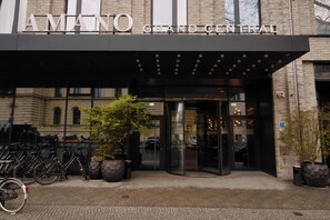 Property entrance - Hotel AMANO Grand Central (Berlin)