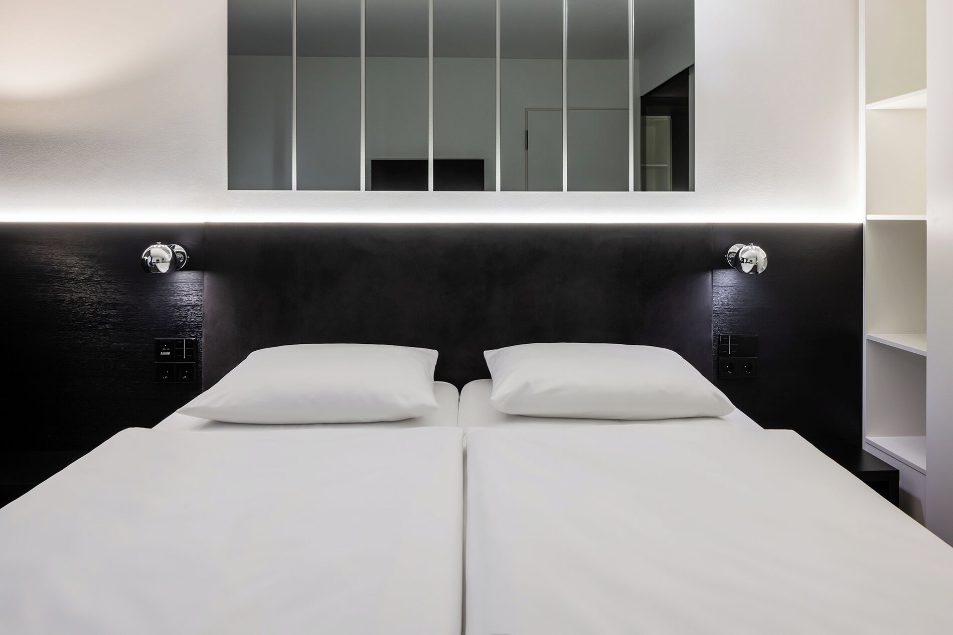 comfort double or twin room, 1 bedroom | in-room safe, desk, blackout curtains, soundproofing