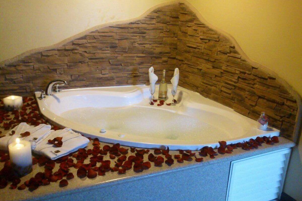 family room | jetted bathtub