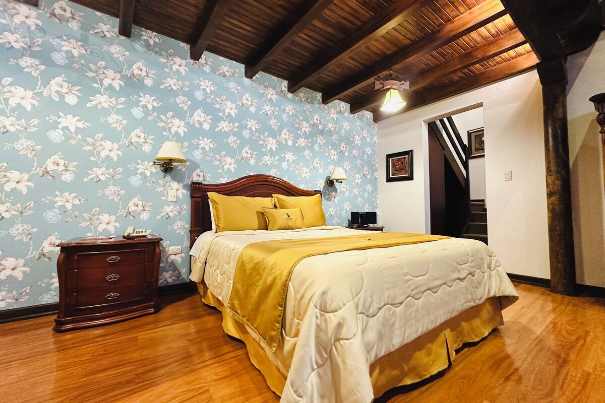 standard triple room | 1 bedroom, minibar, desk, free wifi