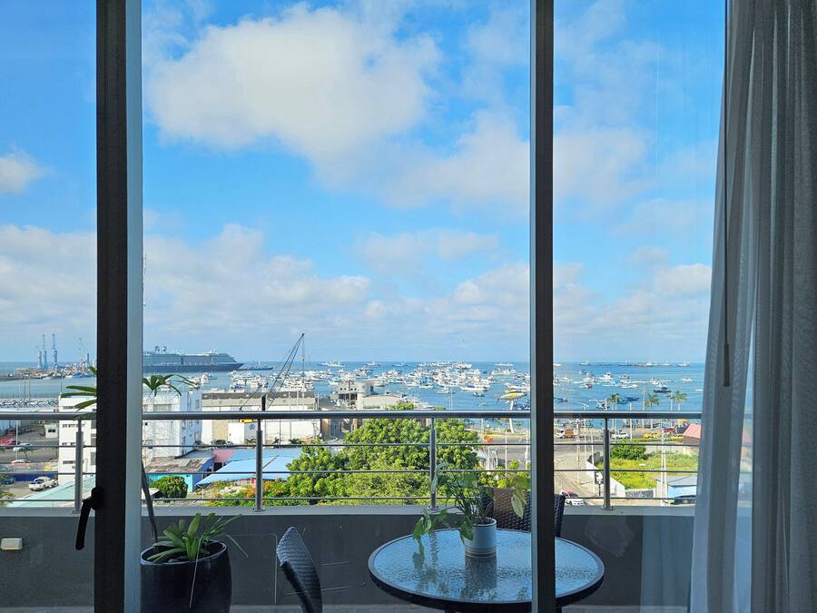 Panoramic Studio Suite | Premium bedding, minibar, in-room safe, soundproofing