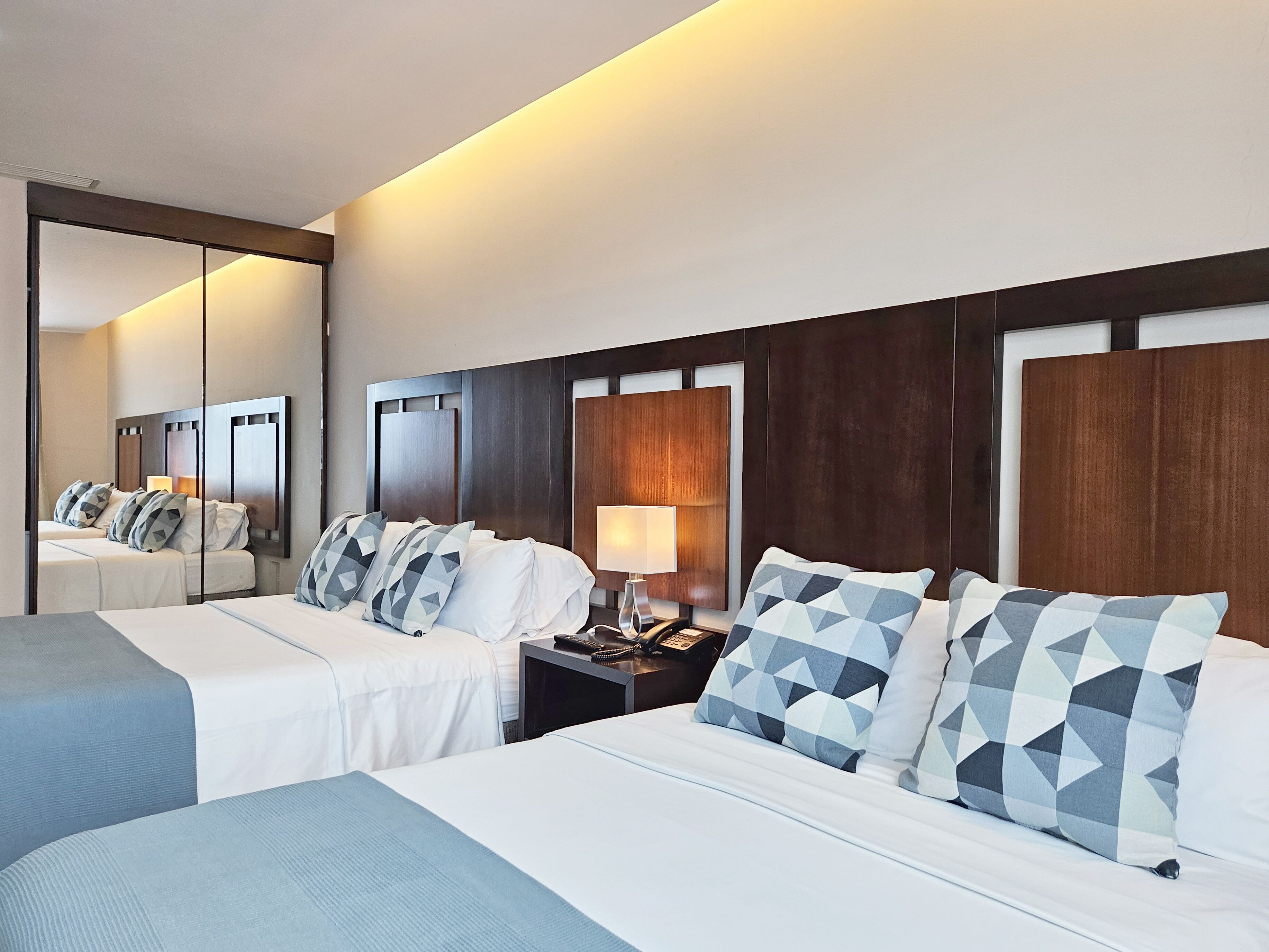 double twin room, city view | premium bedding, minibar, in-room safe, soundproofing