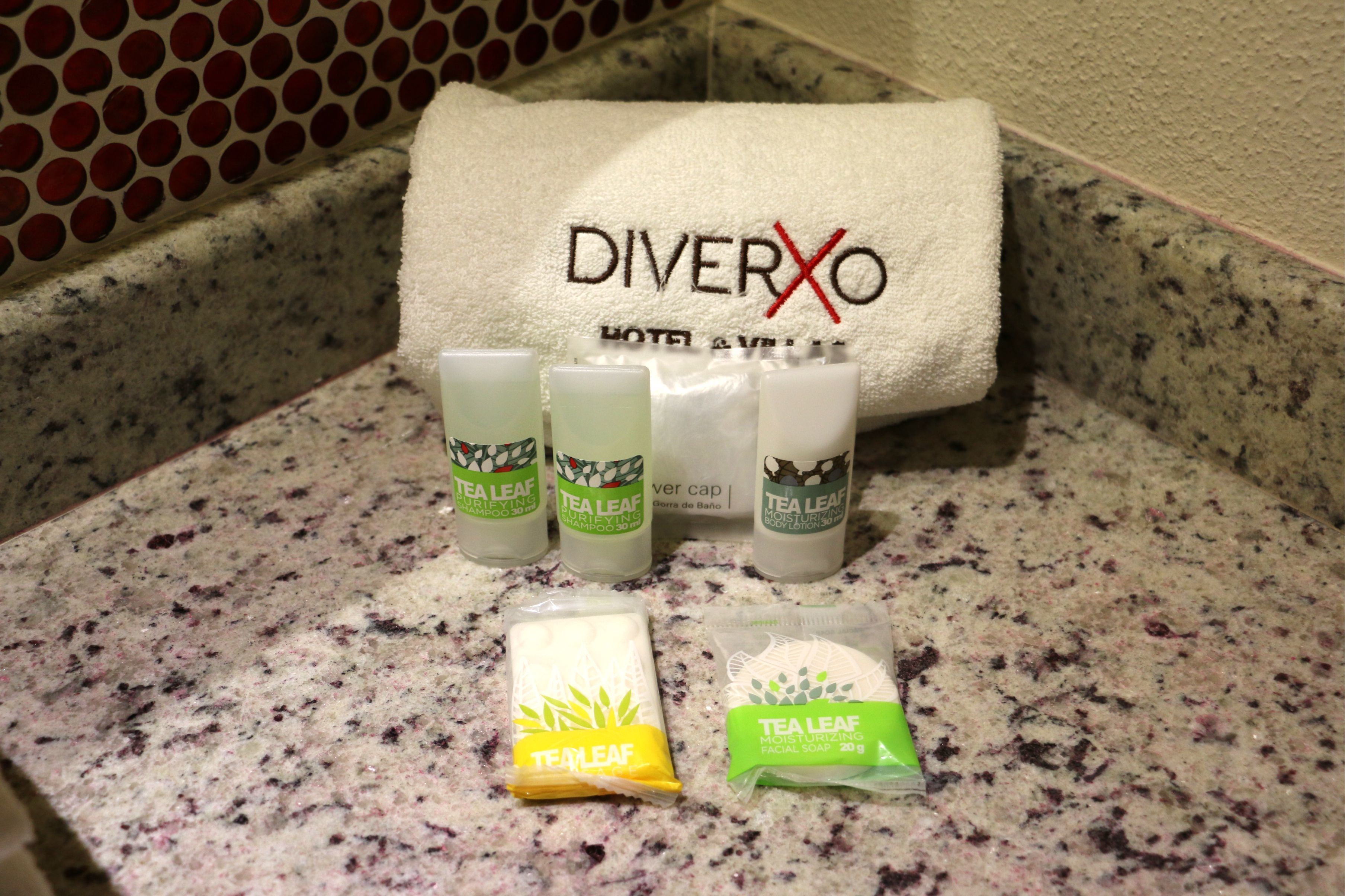 quadruple room | bathroom amenities | shower, free toiletries, hair dryer, towels