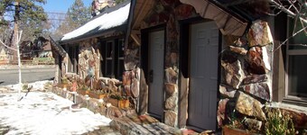 Embers Lodge and Cabins
