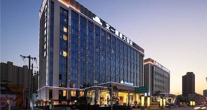 Days Hotel Wenyi Anhui