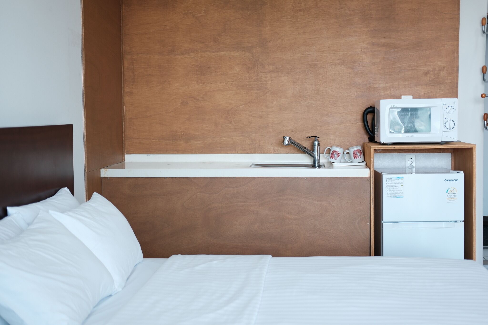 Deluxe Double Twin | Roupas de cama premium, cortinas blackout, Wi-Fi de cortesia