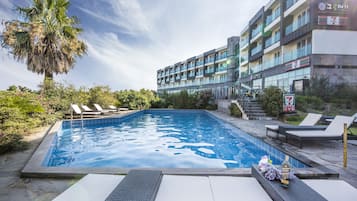 Seasonal outdoor pool