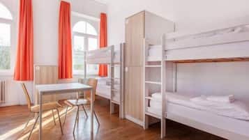 Tabla de planchar con plancha, camas extra y wifi gratis