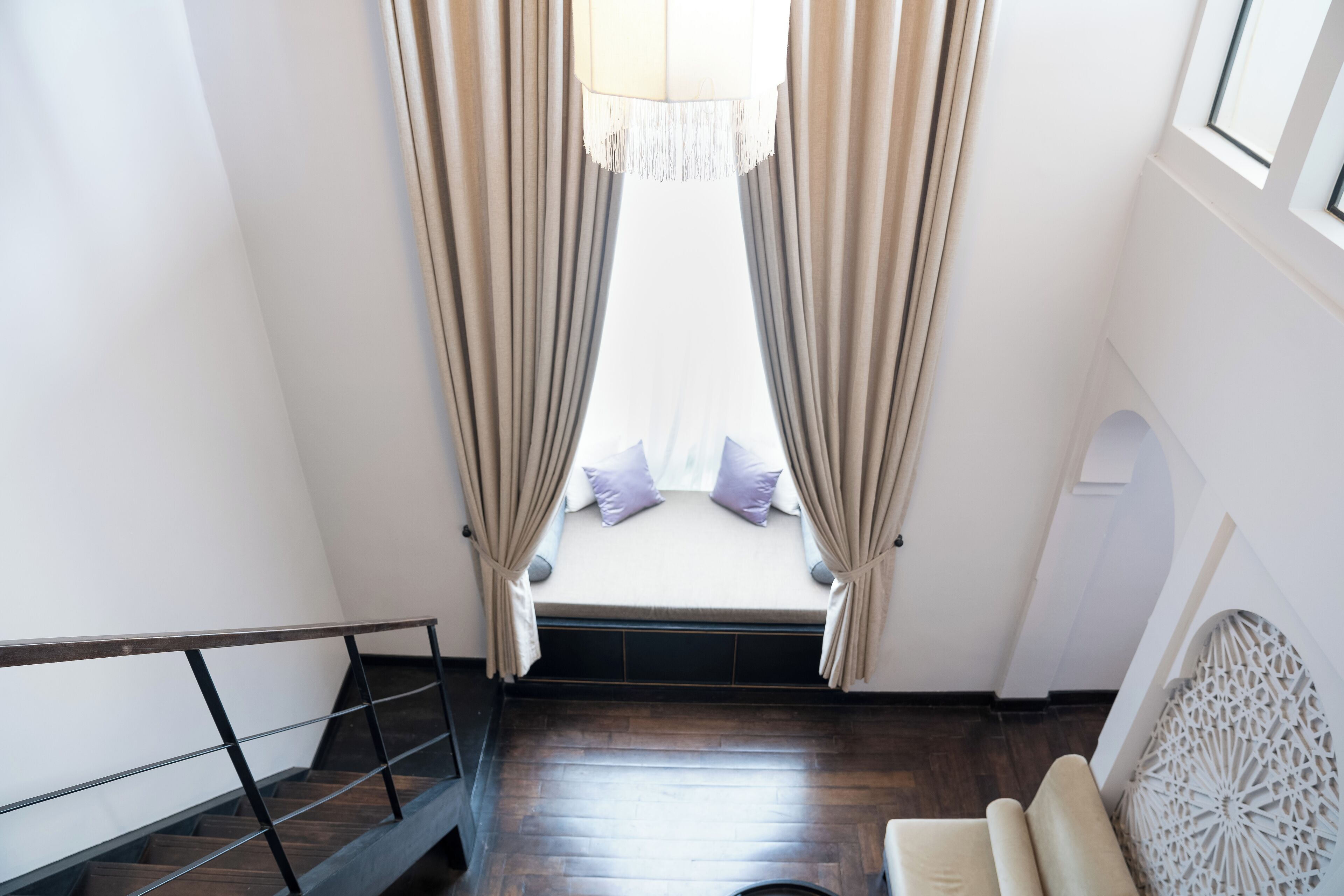 presidential pool suite - a bottle of wine and high tea | living area | 32-inch smart tv with cable channels