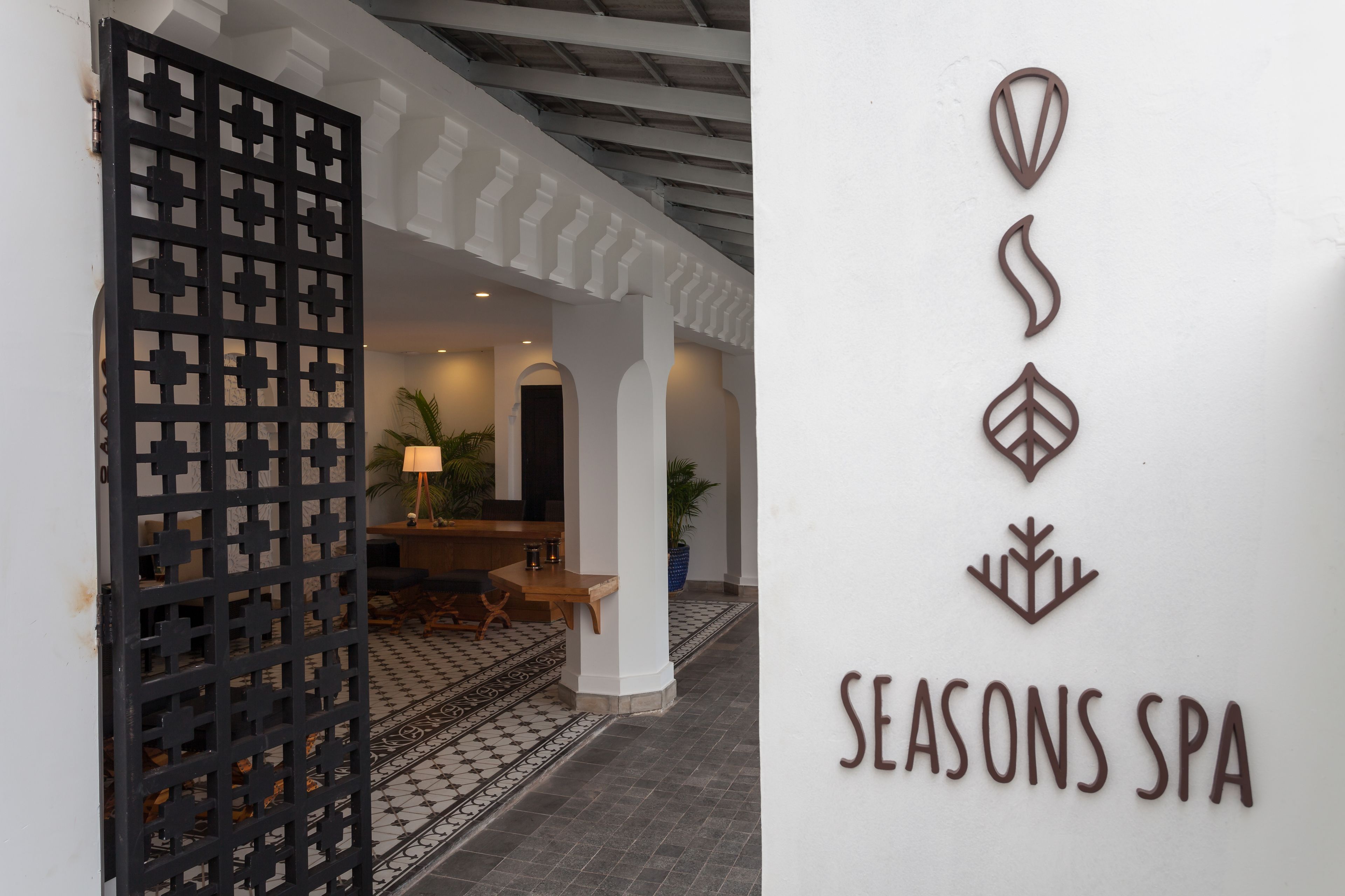 couples treatment room(s), body treatments, aromatherapy