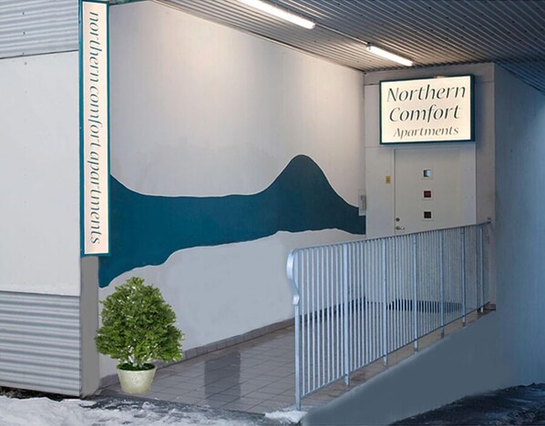 Property entrance - Northern Comfort Apartments (Reykjavik)