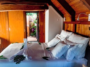 Premium bedding, minibar, in-room safe, free WiFi