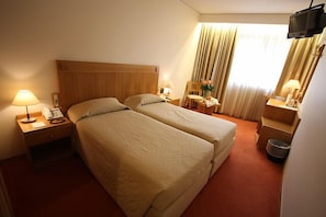 Minibar, in-room safe, desk, soundproofing